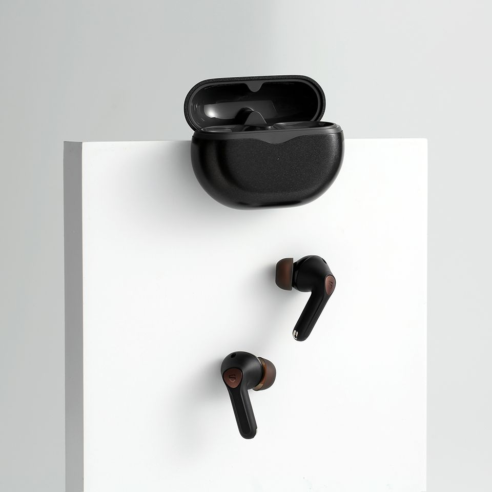 SoundPEATS Air 4 Pro Hybrid ANC TWS Earbuds